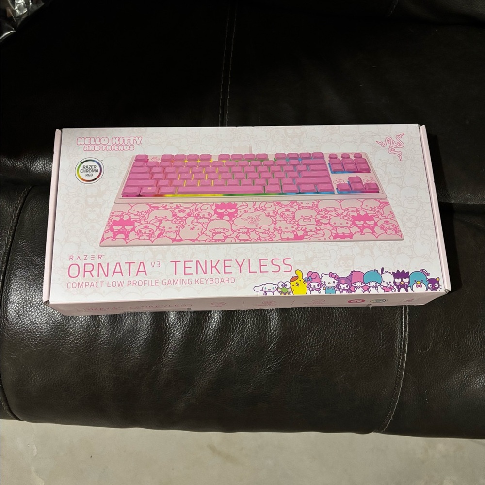 Razer Hello Kitty Pink Ornata V3 Keyboard